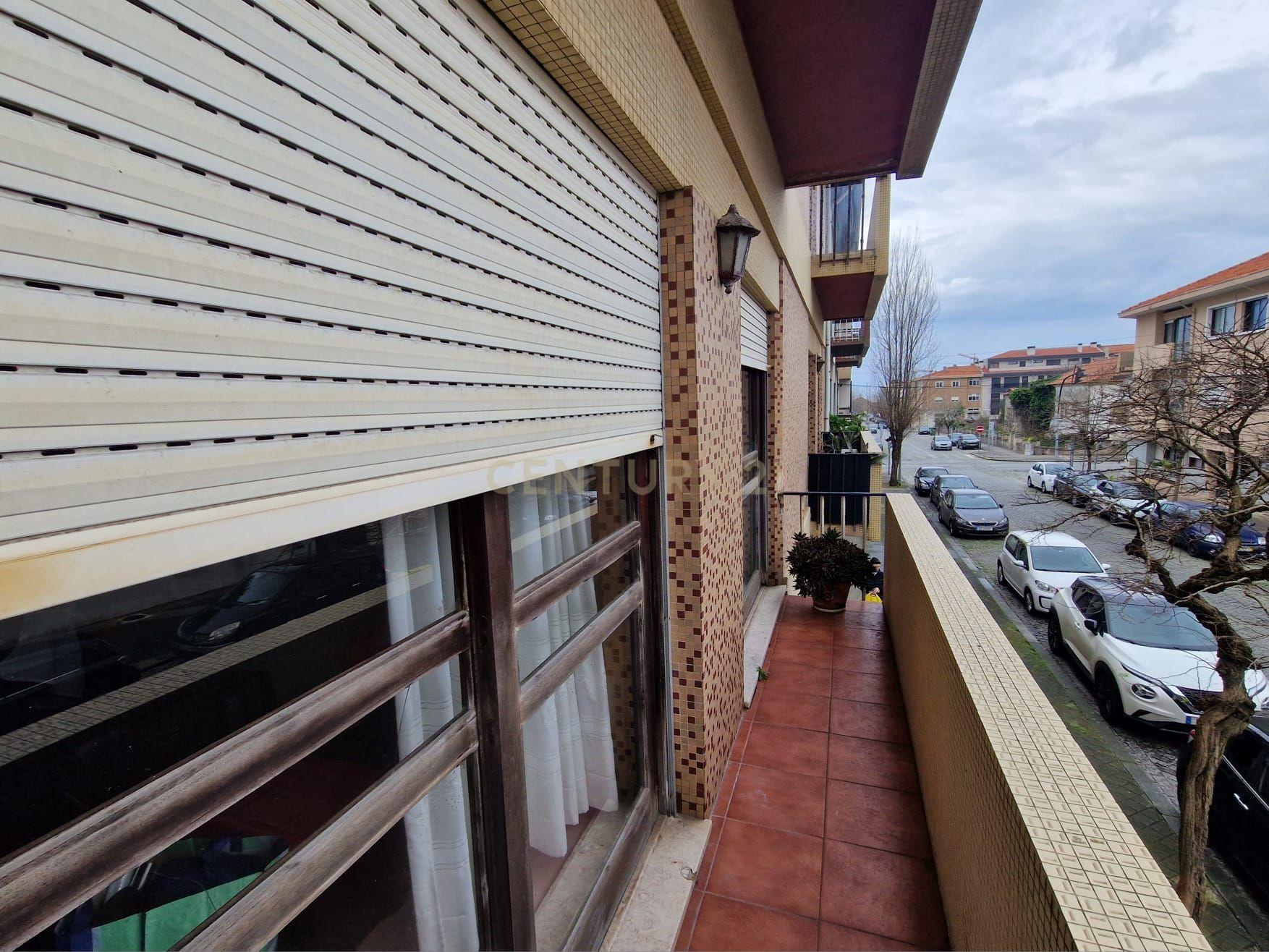 Apartamento T3 em Espinho com Vista e Proximidade à Praia - Image 3
